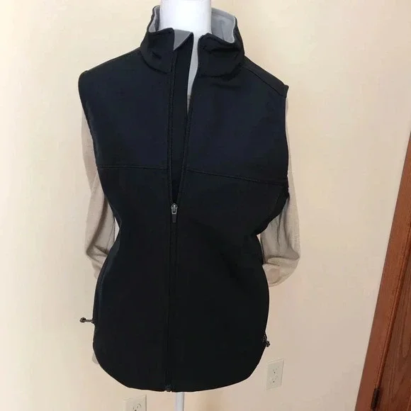 Charles River Women's Vest New With Tags - Picture 1 of 7